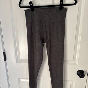 Wander by Hot Totties Gray Leggings Size M